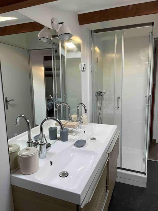 Holiday home Maison Campagne Aixoise Eguilles