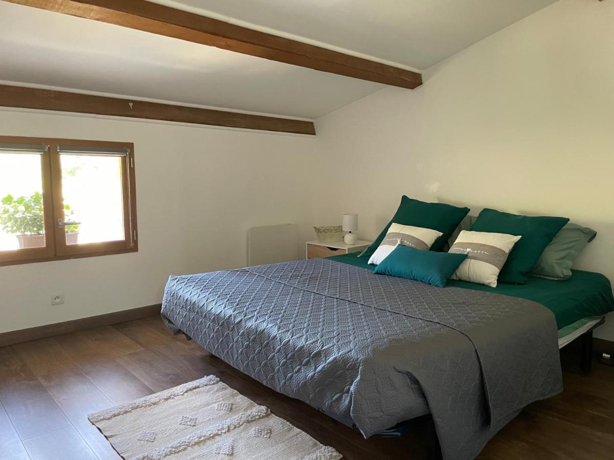 Holiday home Maison Campagne Aixoise Eguilles
